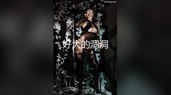 【绝美颜值重磅巨献】火爆超美网红『歆公主』最新露脸啪啪重金定制 被金主大屌内射流精 脸点同框 (1)