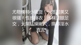 【新速片遞】   游乐场女厕全景偷拍牛仔裤少妇肥美的大鲍鱼