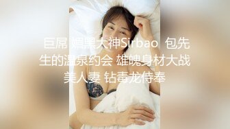 商场抄底牛仔裙大眼美女