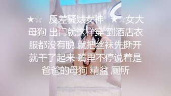 纯欲妹子，这奶头还是粉嫩，口活太爽了