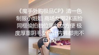 70后美妈妈 ·不惧时光优雅到老：粉丝弟弟的肉棒好粗好长，插到妈妈的花心了，射了好多！