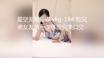 YC商场抄底黑吊带齐逼裙黄发美妞 透明内右侧浸湿前面一片乌黑