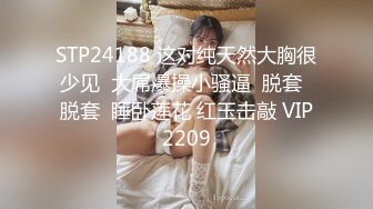 轻M调教圈最有名女神灵灵 妖艳漂亮丝袜美腿无敌骚 吃饱用假JB插水汪汪